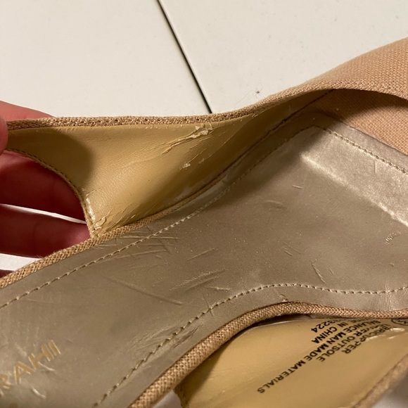 Isaac Mizrahi tan peep toe heels‎ — size 9.5 - Picture 7 of 8